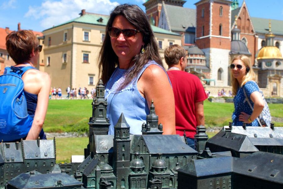 Krakow: Wawel Castle Guided Tour with Entry Tickets - Wawel Hill, Tickets Sorted, Story On