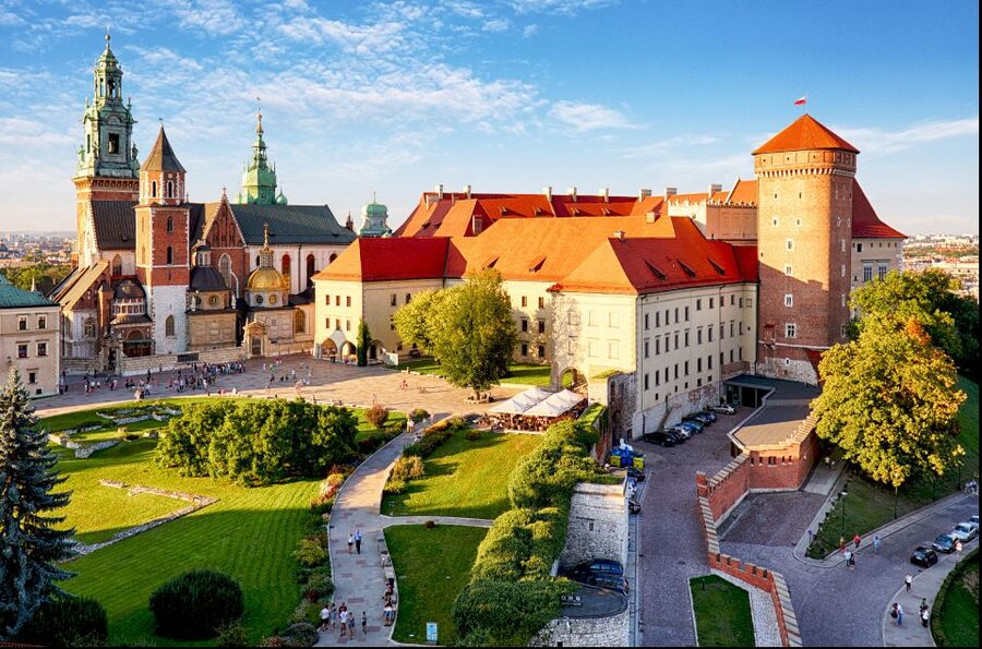 Krakow: Wawel Castle Guided Tour with Entry Tickets - How the Building Itself Fits the Story (Casimir to Sigismund)