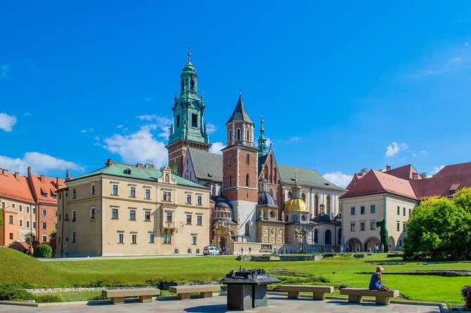 Krakow: Wawel Castle Guided Tour with Skip-The-Line Entry - Royal Apartments and the “Take Your Time” Rooms
