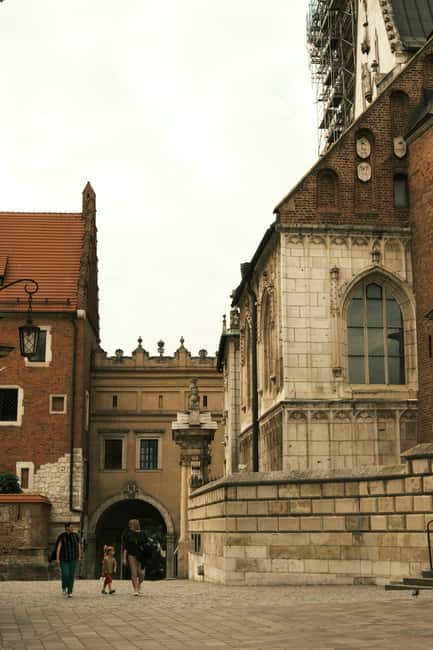 Krakow: Wawel Guided Tour – Cathedral and/or Castle - Timing and pace: can you really fit Wawel into 2 hours?