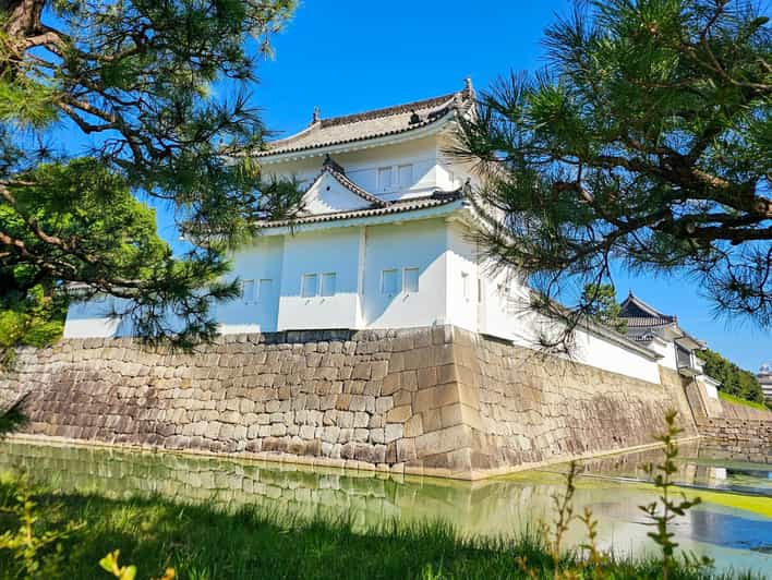 Kyoto: Imperial Palace & Nijo Castle Guided Walking Tour - Why Nijo Castle and Kyoto Imperial Palace belong together