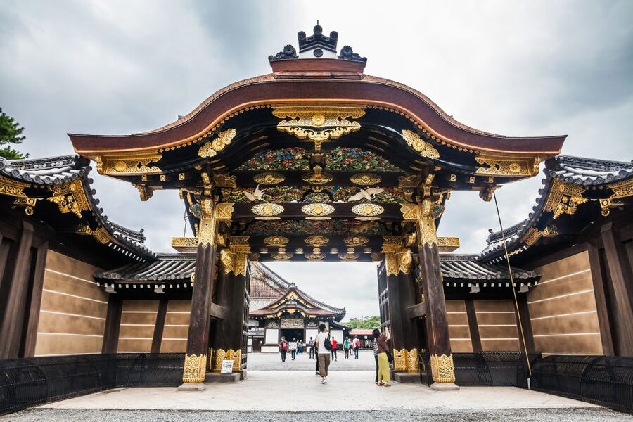 Kyoto: Imperial Palace & Nijo Castle Guided Walking Tour - Included entrance focus: the trade-off you should understand
