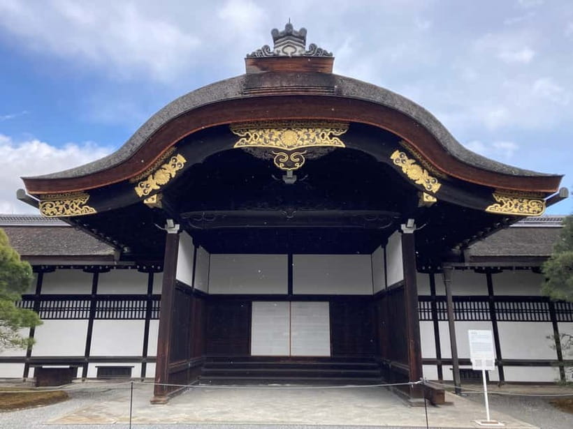 Kyoto: Nijo Castle and Kyoto Imperial Palace Guided Tour - Tour guides matter: Kayo, Nene, Taku, and Goku’s style of teaching