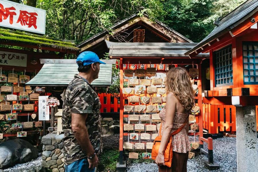 Kyoto: Nijo Castle, Kiyomizu & Fushimi Inari Guided Tour - Arashiyama Bamboo Grove: early entry and calm walking