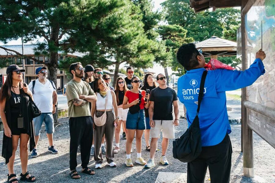 Kyoto: Nijo Castle, Kiyomizu & Fushimi Inari Guided Tour - Kiyomizu-dera: the wooden stage viewpoint