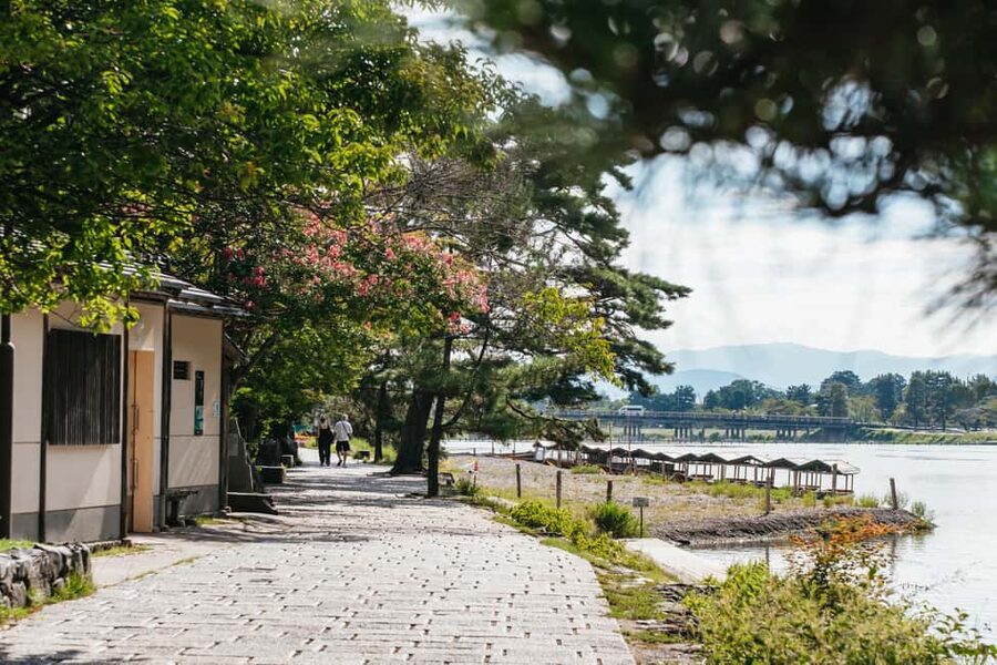 Kyoto: Nijo Castle, Kiyomizu & Fushimi Inari Guided Tour - The guide and driver factor: why the day feels smooth
