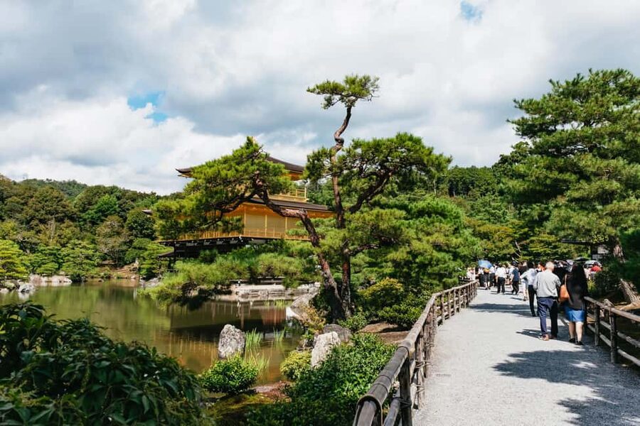 Kyoto: Nijo Castle, Kiyomizu & Fushimi Inari Guided Tour - The pickup and bus rhythm: where the day starts