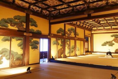 Kyoto: Nijo Castle World Heritage Guided Tour with Admission - Shogun vs Emperor: Reading the Castle as Silent Power