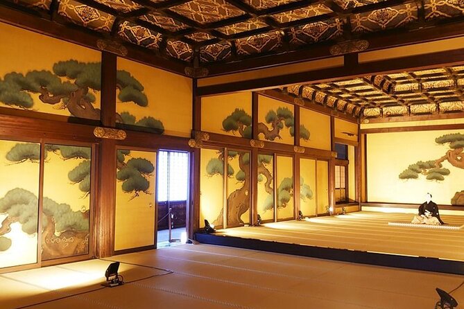 Kyoto: Nijo Castle World Heritage Guided Tour with Admission - Where You Start: Nijojo-mae Station to a Guided Route That Makes Sense