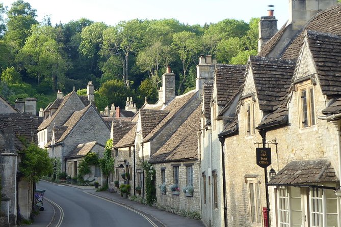 Lacock and Castle Combe - Afternoon Private Tour - Daniel’s guiding style: film clips, stories, and a relaxed flow