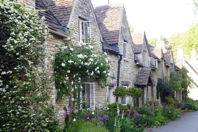 Lacock and Castle Combe - Afternoon Private Tour - Lacock: the Downton Abbey and Harry Potter feeling, without the Abbey (unless you add it)
