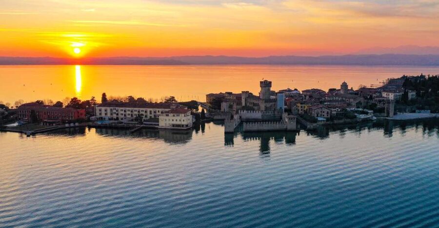 Lake Garda: Historic Castle Cruise with Wine Tasting - A 4-hour speedboat cruise that actually feels like a plan