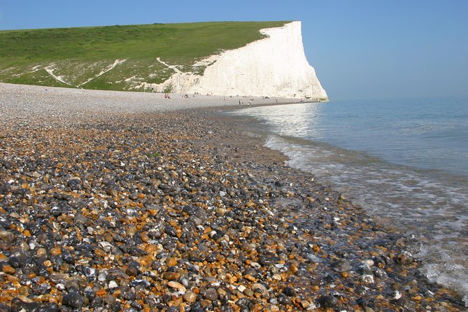Leeds Castle, Canterbury Cathedral and Cliffs of Dover Day Trip - Guides and drivers: the difference between a ride and an experience