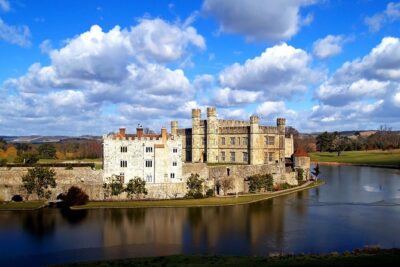 Leeds Castle, Canterbury, Dover & Greenwich Cruise from London - White Cliffs of Dover: Short Stop, Big Views, War Stories Included