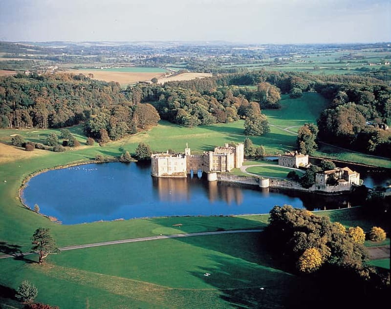 Leeds Castle, Canterbury, Dover, Greenwich & Free Snack Pack - Dover’s White Cliffs and the Battle of Britain Memorial viewpoint