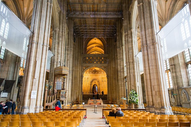 Leeds Castle, Cliffs of Dover and Canterbury Day Trip from London with Guided Cathedral Tour - Canterbury Cathedral guided tour option: from St Augustine to Thomas Becket