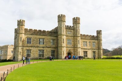 Leeds Castle, Cliffs of Dover and Canterbury Day Trip from London with Guided Cathedral Tour - Leeds Castle: 12th-century rooms, moat views, and the yew maze