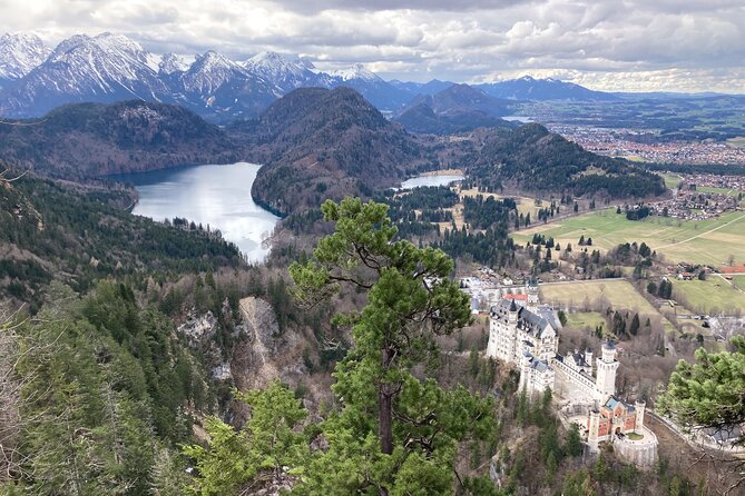 Legendary Experience of Neuschwanstein Castle - Inside the castle: legends in the rooms, not just outside photos