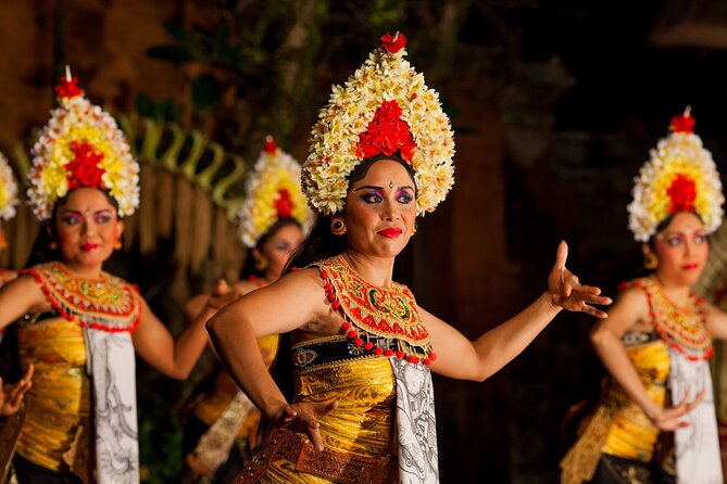 Legong Dance Show at Ubud Palace Bali - Ubud Palace courtyard: what the setting changes (and what it can limit)