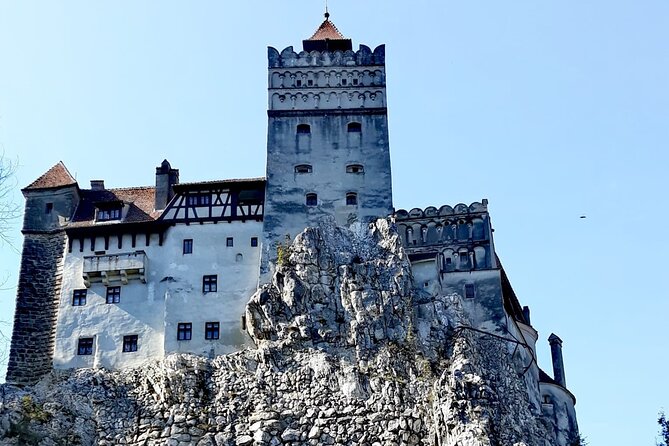 Libearty Bear Sanctuary and Dracula's Castle - Day Tour from Bucharest - A quick packing checklist for comfort