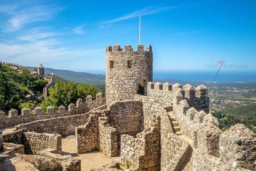 Lisbon: Pena Palace, Moorish Castle, Qta. Regaleira & Sintra - Sintra town centre: Old Town energy, royal palace exteriors, and Piriquita pastries
