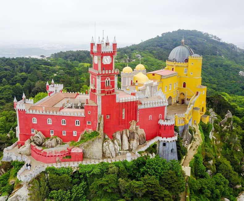 Lisbon: Pena Palace, Sintra, Cabo da Roca & Cascais Day Tour - Key points before you go
