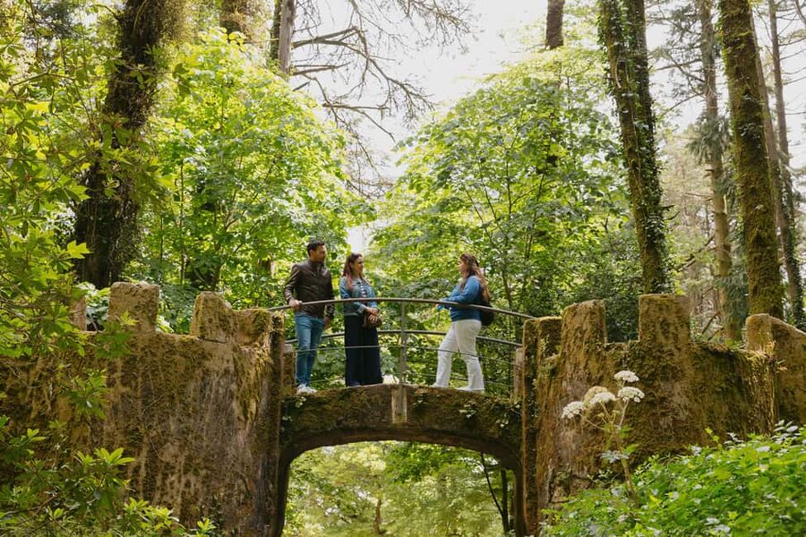 Lisbon: Pena Palace, Sintra, Cabo da Roca, & Cascais Daytrip - Sintra Historical Centre: your 1.5 hours to eat, snack, and explore