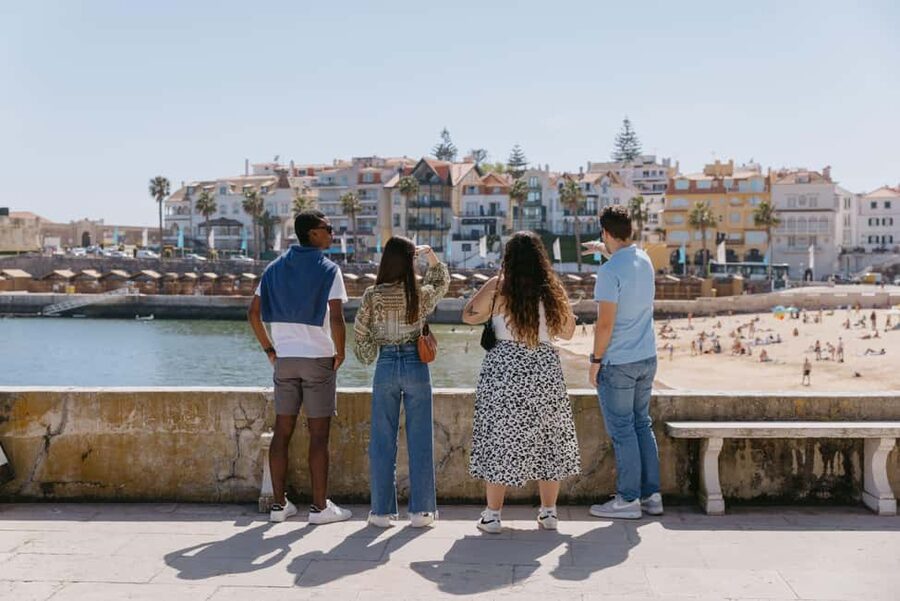 Lisbon: Pena Palace, Sintra, Cabo da Roca, & Cascais Daytrip - The return drive via Estoril: ocean views on the way back