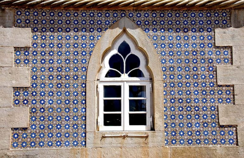 Lisbon: Pena Palace, Sintra, Regaleira, Roca, Cascais Tour - Cascais and Estoril coastline: where the day turns more relaxed