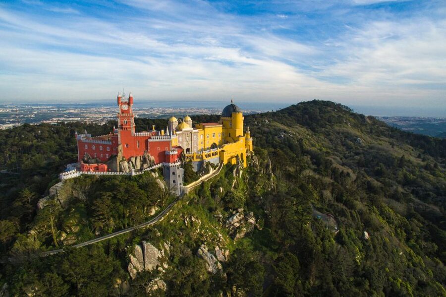Lisbon: Sintra Half-Day Private Tour with Pena Palace - Pena Palace guided time (1.5 hours): what to look for in the park
