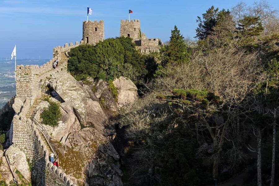 Lisbon: Sintra, Pena, Moorish Castle, Regaleira & Cascais - Pena Palace gardens and timing: small detours, big payoff