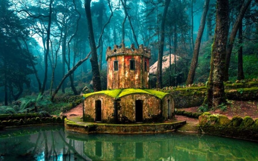 Lisbon: Sintra, Pena, Moorish Castle, Regaleira & Cascais - Sintra old town break: pastries, coffee, and a pause that resets you