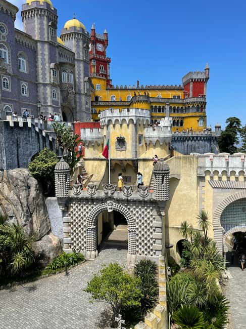 Lisbon: Sintra, Pena Palace, Cabo da Roca, & Cascais Tour - Key things to know before you go