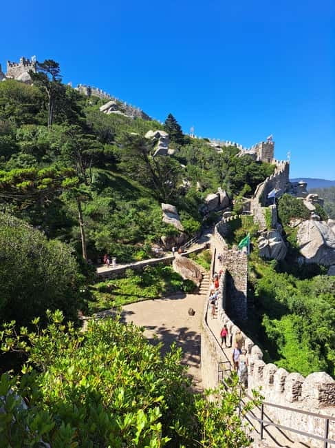 Lisbon: Sintra, Pena Palace, Moorish Castle & Regaleira Tour - Sintra Old Town Break: Photos, Quick Culture, and Time to Re-Fuel