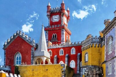 Lisbon: Sintra Private Day Trip with Pena Palace & Wine Tasting - A Classic Start at Casa do Preto (Travesseiro Time)
