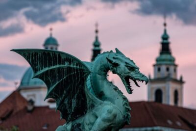 Ljubljana: Guided Walk & Funicular Ride to Ljubljana Castle - Robba Fountain, Cobblers’ Bridge, and the Old-City Flow