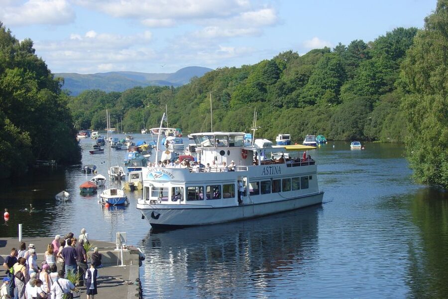Loch Lomond, Highlands & Stirling Castle Tour from Edinburgh - The bus experience: comfort, pace, and who should choose this