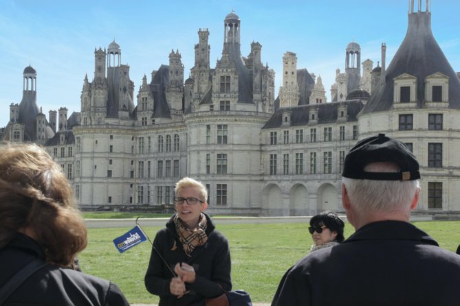 Loire Valley Castles Day Trip from Paris with Complementary Wine - Pacing and time pressure: what “2 hours here, 1 hour there” really means