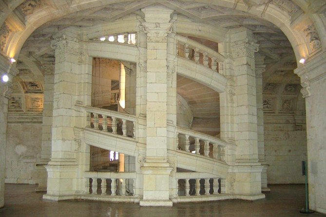 Loire Valley Castles Guided Day Trip from Paris in Minivan - Cheverny’s quick hit: classic interiors plus the Tintin connection