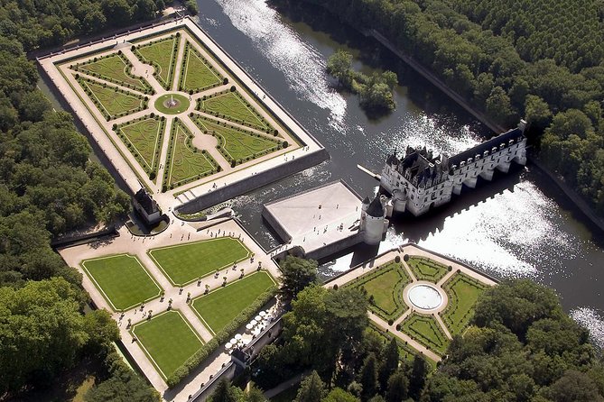 Loire Valley Castles Guided Day Trip from Paris in Minivan - Who this tour suits best (and who should consider something else)