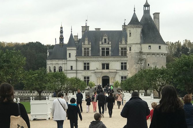 Loire Valley Castles Small-Group Day Trip from Paris - Chenonceau Over the Cher River: Romance, Rivalry, and Gardens