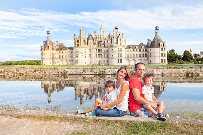 Loire Valley Castles Trip with Chenonceau and Chambord from Paris - The Coach Ride Out of Paris: Your Day Is Built Around It