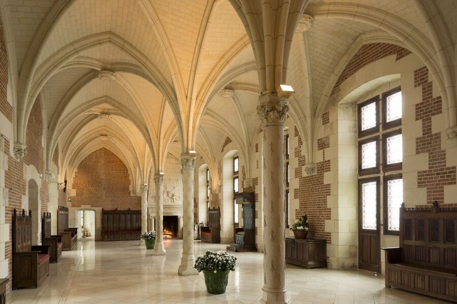 Loire Valley: Château Royal d'Amboise Entrance Ticket - Histopad Time Travel: 3D Reconstructions and Court-Life Scenes