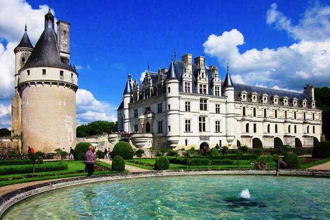Loire Valley Royal Castles Guided Small group Day Trip from Paris - Amboise Lunch Break: The Smart Reset Before the Crown-Spot Moments