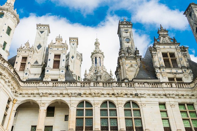 Loire Valley Wine and Castles Small-Group Day Trip from Paris - Saint-Hubert Chapel and the Da Vinci link