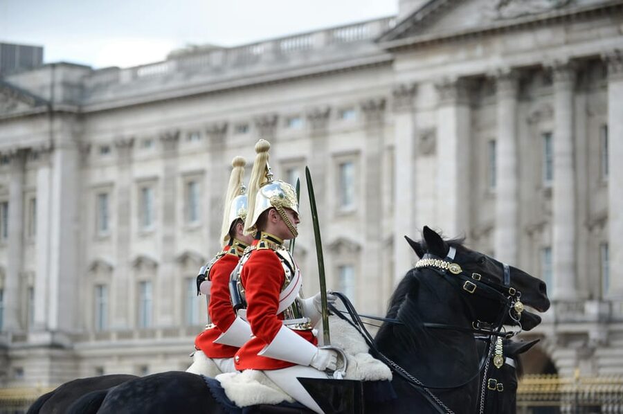 London: Buckingham Palace and Changing of the Guards Tour - Key things to know before you go