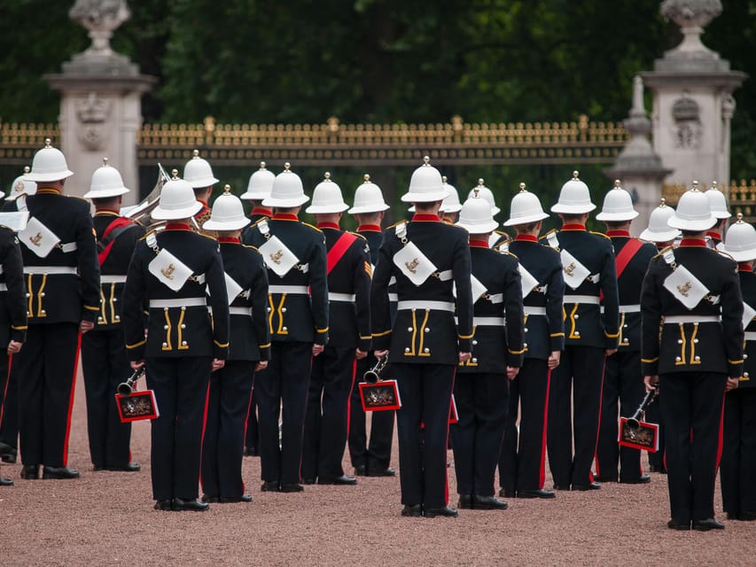 London: Buckingham Palace and Changing of the Guards Tour - Price and value: is $23 a good deal?