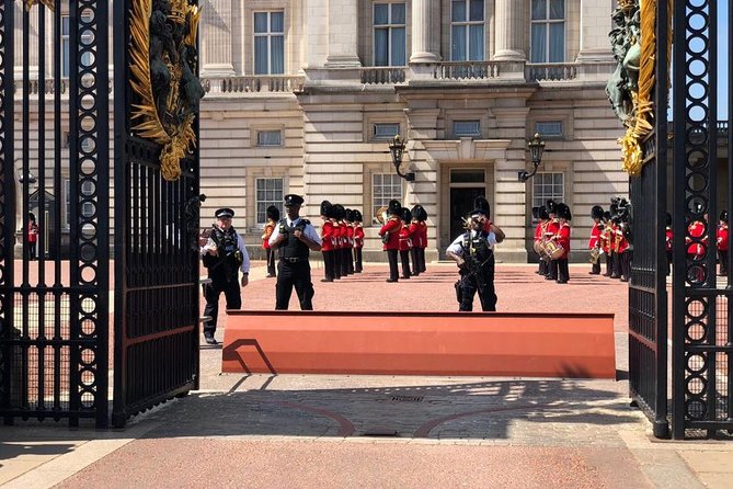 London: Buckingham Palace & Big Ben (& Westminster Abbey entry) - Key Things You’ll Notice on This Walk