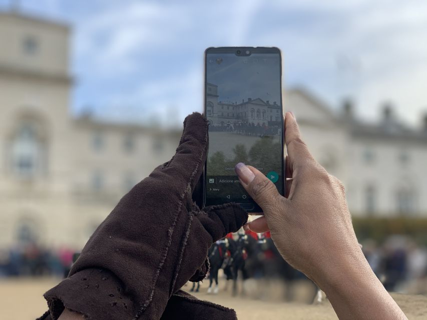 London: Buckingham Palace & Changing of the Guard Experience - Should you book Buckingham Palace and Changing of the Guard with a guide?