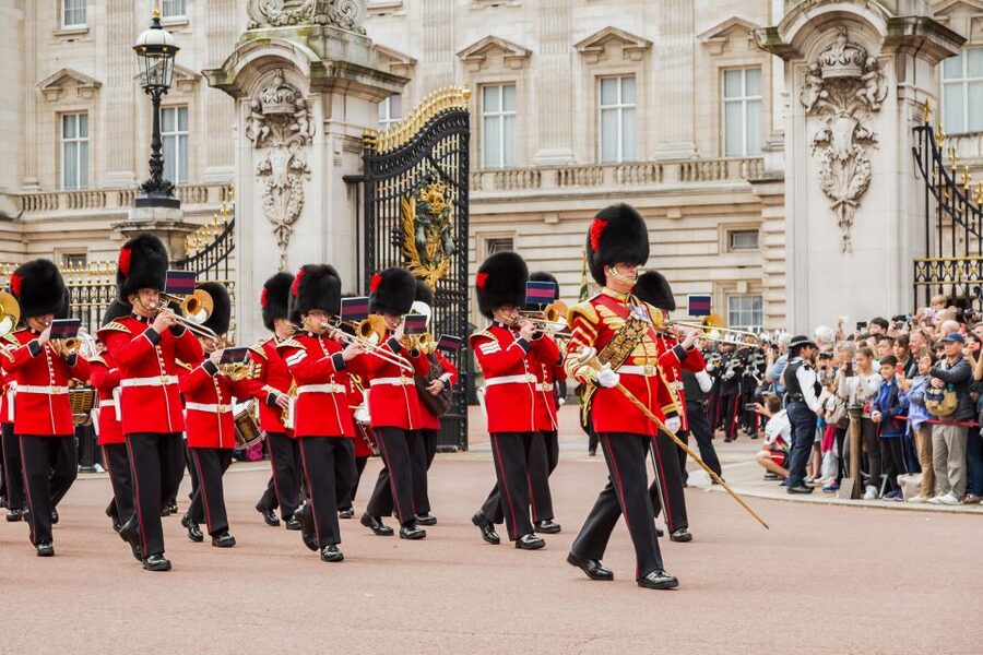 London: Buckingham Palace Entry & Changing of the Guard Tour - Changing of the Guard viewing: your best angles come from the guide